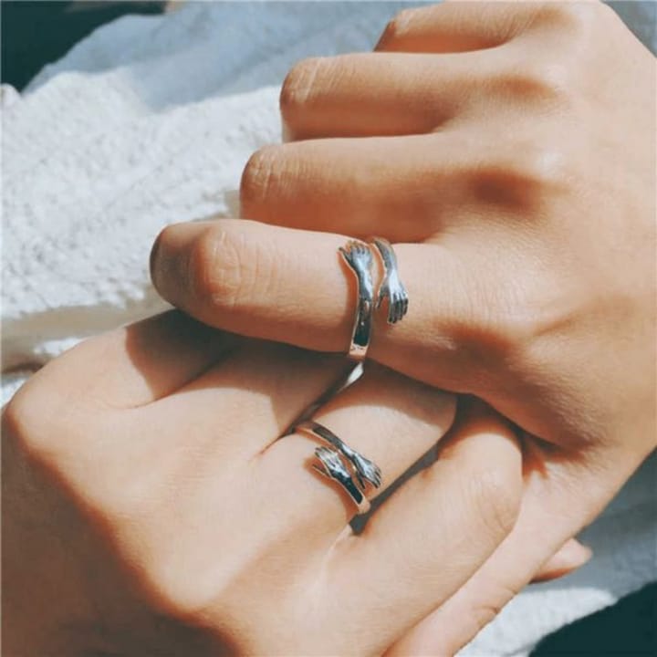 ETERNAL HUG RING